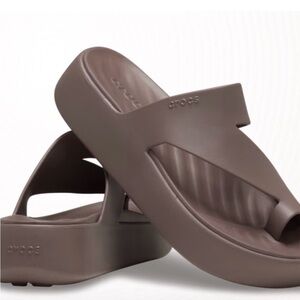 Crocs Getaway Platform Flip Sandals Taupe Mauve Women’s 7